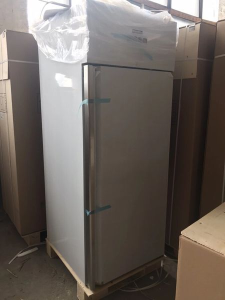 Холодильный шкаф GN650TN Cooleq (CF)010196 фото