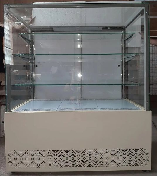 Кондитерская витрина ВХК КУБ 1.0 Д Айстермо (AX)032987 фото